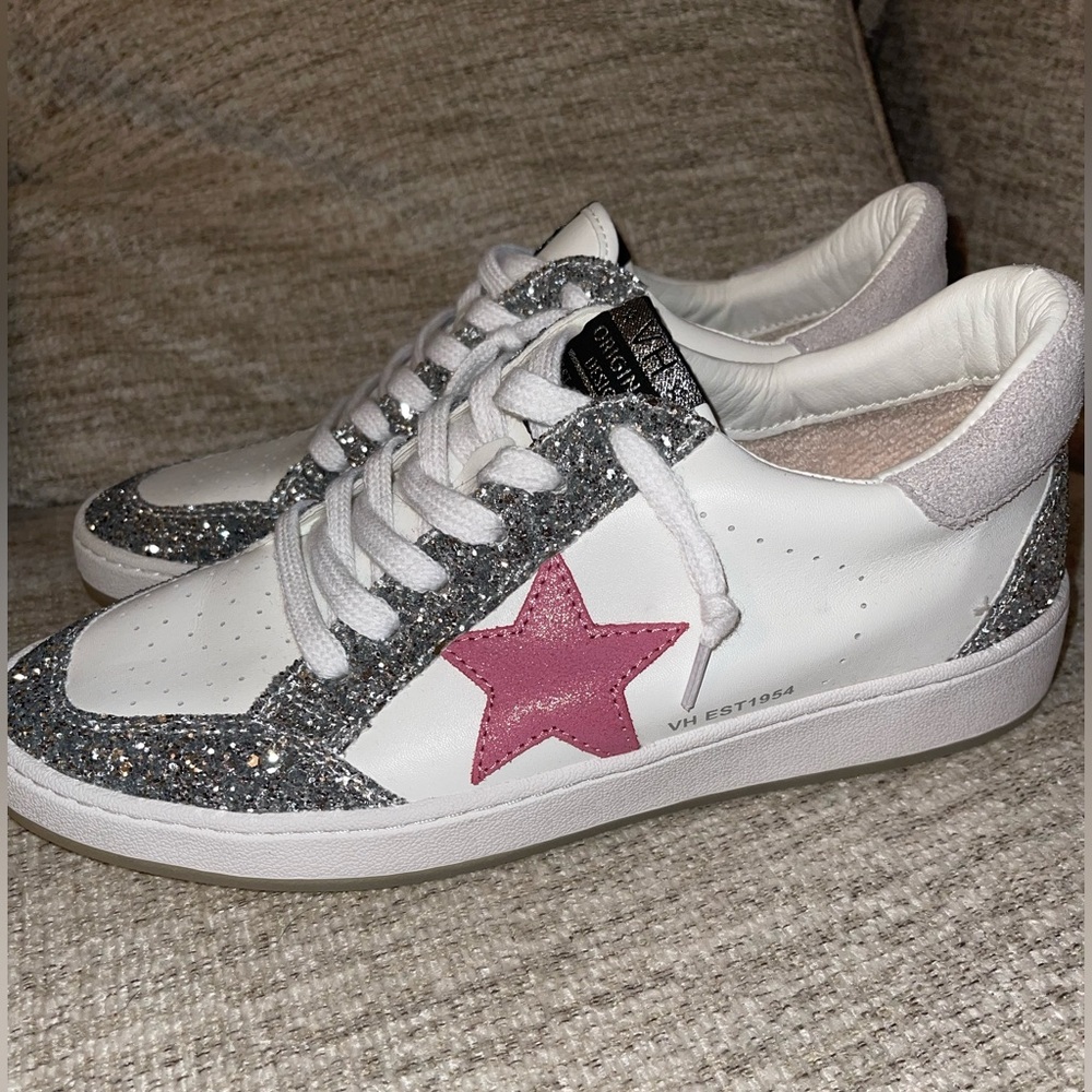 Like new Vintage Havana Sneakers